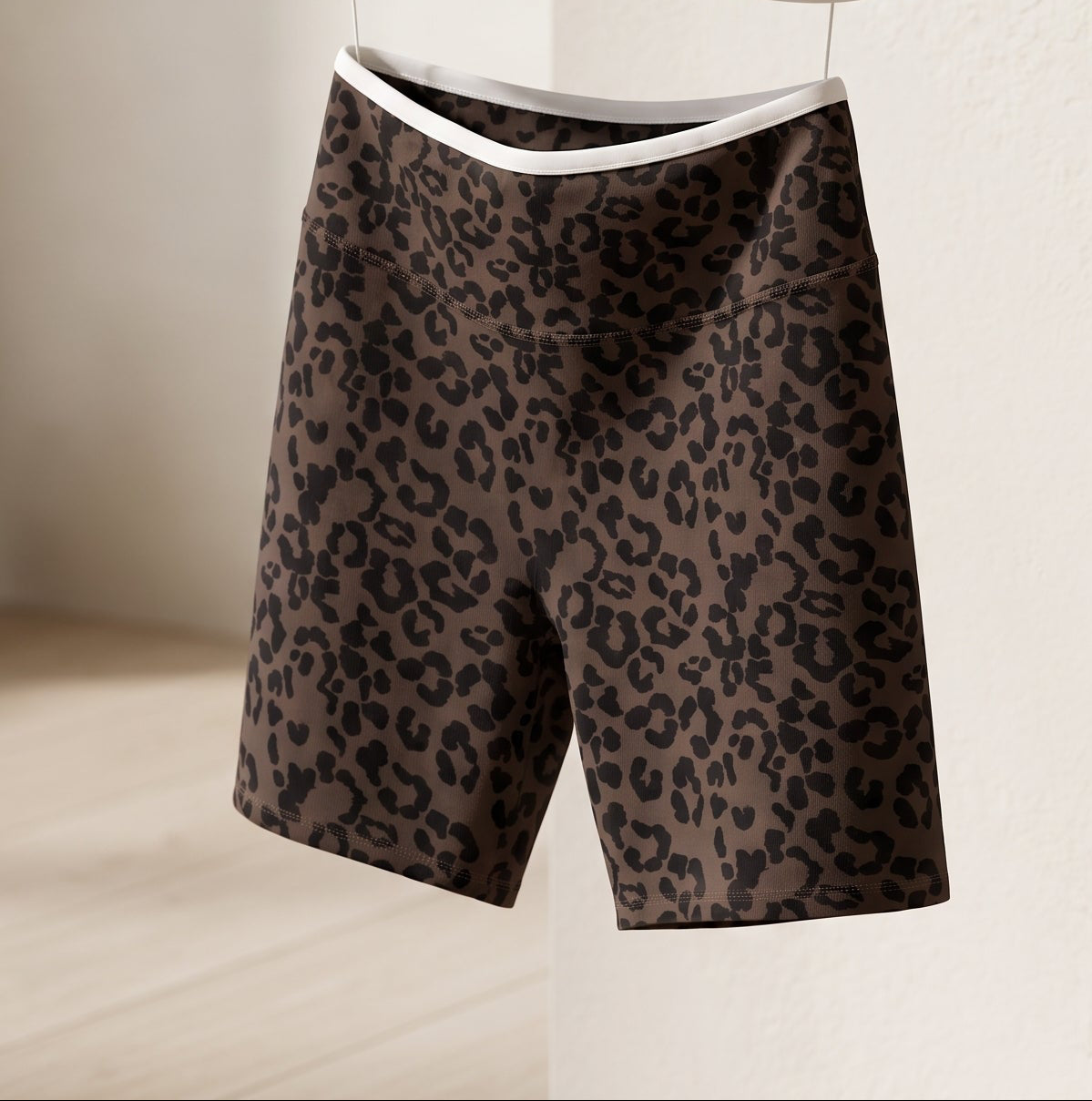 L’Amour Sauvage Brown shorts